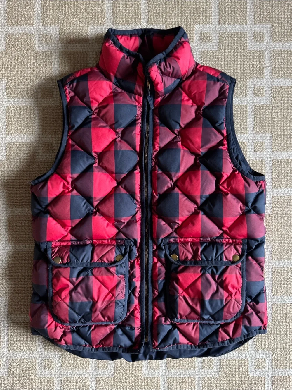 J. Crew Buffalo Plaid Down Puffer Vest Red Black Quilted Snap Pocket Medium